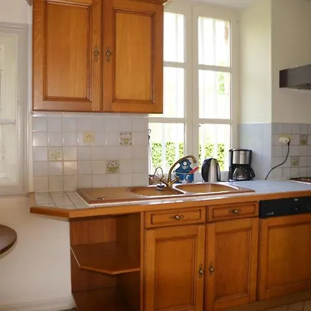 Maison Charmante à Ri Avec Jardin Et Terrasse * Ri