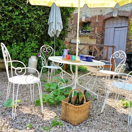 Maison Charmante A Ri Avec Jardin Et Terrasse Ri