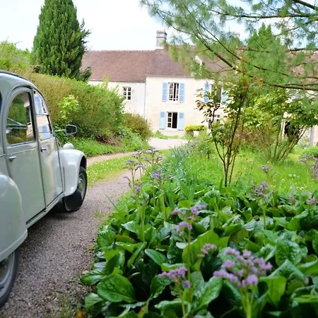 Maison Charmante A Ri Avec Jardin Et Terrasse Ri