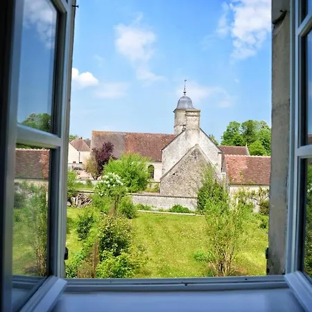 Maison Charmante A Ri Avec Jardin Et Terrasse Ri
