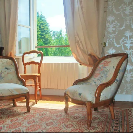 Maison Charmante A Ri Avec Jardin Et Terrasse