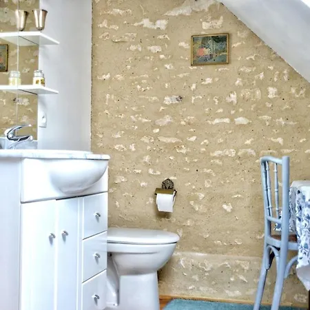 Maison Charmante A Ri Avec Jardin Et Terrasse