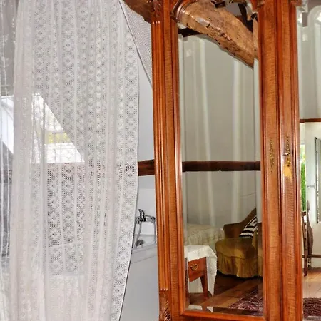 Casa vacanze Maison Charmante à Ri Avec Jardin Et Terrasse *