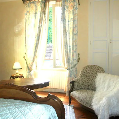 Maison Charmante à Ri Avec Jardin Et Terrasse