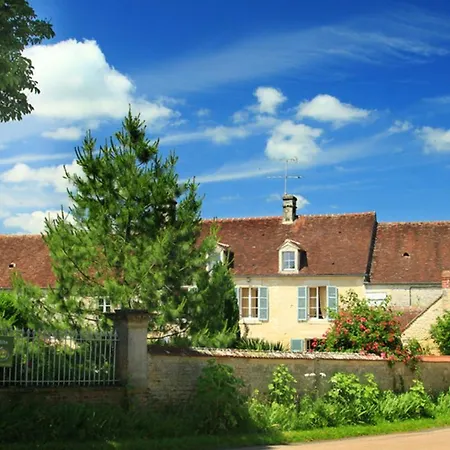 بيت للعطل Maison Charmante A Ri Avec Jardin Et Terrasse