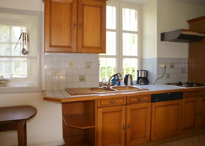 Maison Charmante A Ri Avec Jardin Et Terrasse * Ri