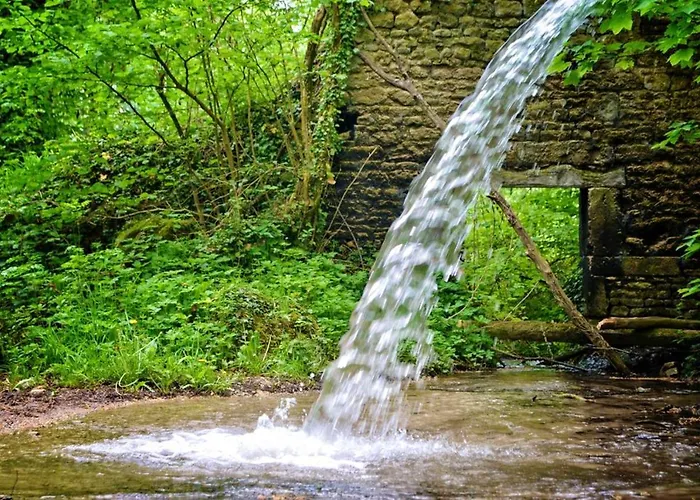 Maison Charmante A Ri Avec Jardin Et Terrasse Ri
