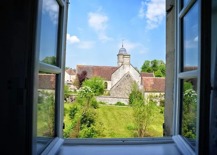 Maison Charmante A Ri Avec Jardin Et Terrasse Ri