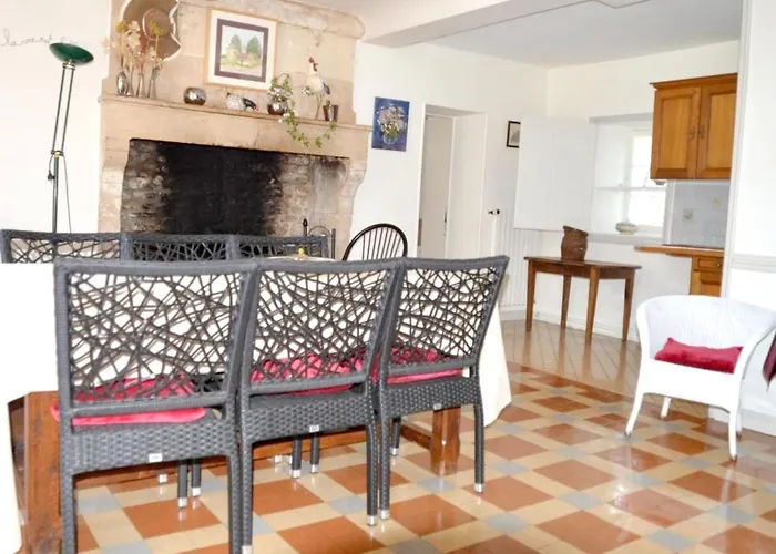 Nyaraló Maison Charmante A Ri Avec Jardin Et Terrasse *