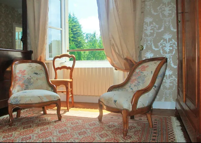 Maison Charmante A Ri Avec Jardin Et Terrasse