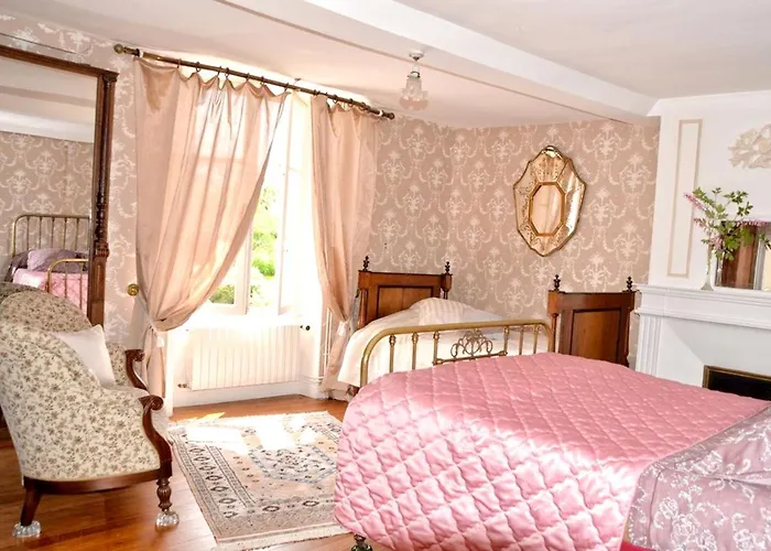 Nyaraló Maison Charmante A Ri Avec Jardin Et Terrasse Ri