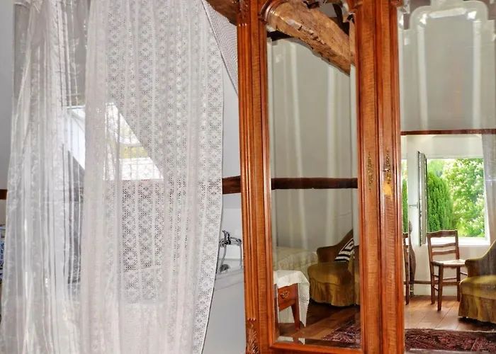 بيت للعطل Maison Charmante A Ri Avec Jardin Et Terrasse *