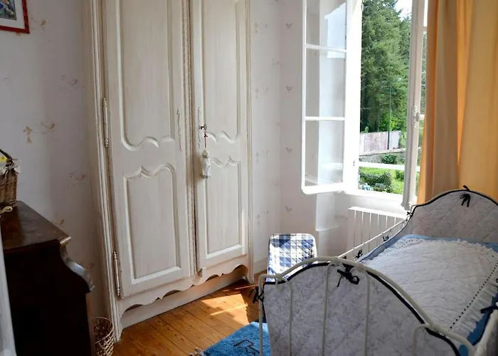 Maison Charmante A Ri Avec Jardin Et Terrasse Ri