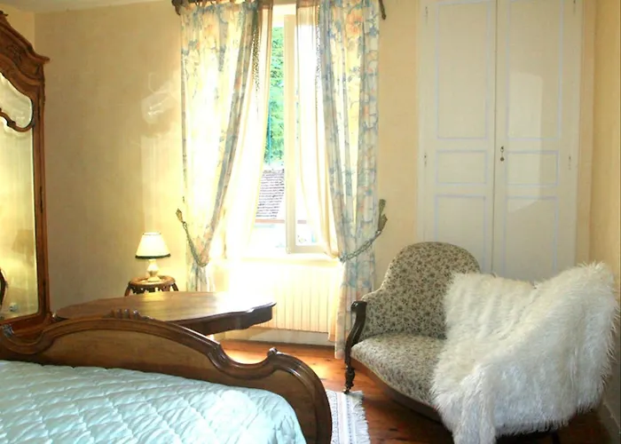 Maison Charmante A Ri Avec Jardin Et Terrasse